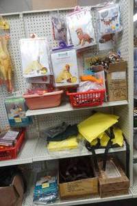 lot 263 image: Pet Accessory Lot