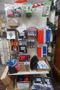 lot 267 image: Trump and Other Novelty Items (Norwegian)