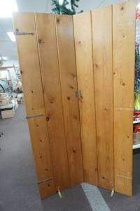lot 268 image: Bifold Door Display