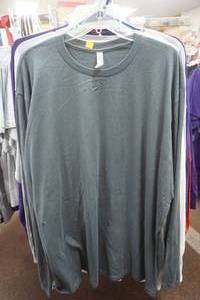 lot 274 image: Long Sleeve Ts (10ct)