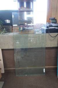 lot 300 image: Tempered Glass with Beveled Edge (3pc)
