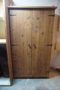 lot 325 image: Wooden Computer Cabinet 33x 64x 19