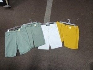 lot 347 image: Shorts Size 32-36. 4 Pair