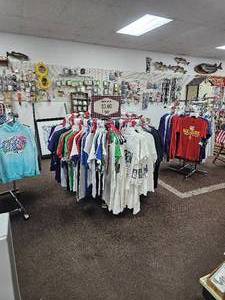 lot 342 image: Round Cloths Rack (cloths not included)