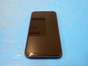 lot 26 image: Apple&nbspIphone 11 A2111  64GB of storage  Cellular Carrier Unlocked  Includes Charging Cable &nbspMinor scratches on screen
