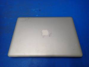 lot 42 image: Apple&nbspMacBookPro 9,2 A1278 &nbspINTEL CORE I7-3520M 2.9 Ghz  8GB DDR3 RAM  NO HDs  NO IOS  13.3 screen with 1280 x 800 Resolution  Includes power adapter  Missing g key on keyboard