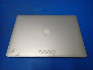 lot 43 image: Apple&nbspMacBookPro11,4 A1398 MJLQ2LLA &nbspINTEL CORE I7-4960HQ 2.6 Ghz  16GB DDR3 SDRAM  500GB HD  15.4 screen with 2880 x 1800 HD Resolution  Includes IOS and power adapter &nbspruined anti-glare layer on outsides of screen