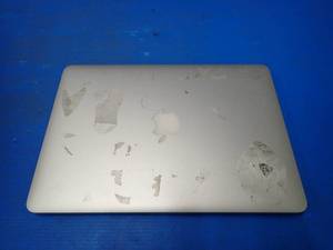 lot 44 image: Apple&nbspMacBook Pro 12,1 A1502 &nbspINTEL CORE I7-5557U 1.1 Ghz  16GB DDR3 RAM  500GB HD  13.3 screen with 2560 x 1600 Resolution  Includes IOS and power adapter  green spots on the screen 