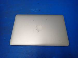 lot 46 image: Apple&nbspMacBook Air 7,1 A1465 &nbspINTEL CORE I5-5250U 0.5 Ghz  4GB DDR3 RAM  251GB HD  11.6 screen with 1366 x 768 Resolution  Includes IOS and power adapter 