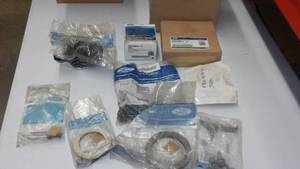lot 32 image: Flange 1982-2008 Ford and Assorted Pieces