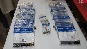 lot 50 image: Valve - Exhaust 2011-2017 (16), Valve - Inlet 2011-2017 (16) Package Deal