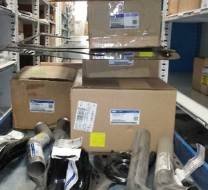lot 136 image: Damper Assembly - Vibration 2017-2022 , Oil Filter Adaptor 2007-2019 Assorted Lot