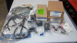 lot 84 image: A Cover - Bulb 2015-2017 Lincoln Navigator (2),Includes Extras