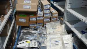 lot 121 image: HINGE Assembly - REAR DOOR 2018-2020 Ford Transit ,More Items
