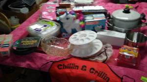 lot 309 image: Assorted Entertainment Lot, Pamper Chef Baking Tube.