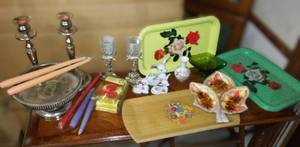 lot 328 image: Vintage MCM Ceramic, Porcelain, Trays and more.