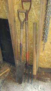 lot 254 image: Potato Fork, Spade, Pic Axe.