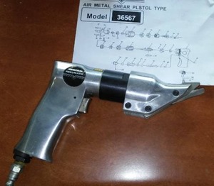 lot 371 image: Air Metal Shear By Central Pneumatic.