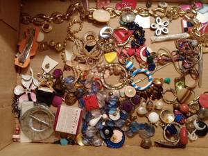 lot 333 image: Huge Quantity Costume Jewelry, Craft pieces and Parts