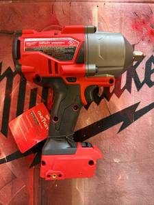 lot 8 image: Milwaukee M18 FUEL with ONE-KEY High Torque Impact Wrench 12 in Friction Ring BRAND NEW
