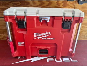 lot 37 image: Milwaukee 22 in. Packout 40 qt. XL Cooler BRAND NEW
