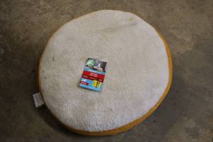 lot 4 image: New Vibrant Life round small size p...
