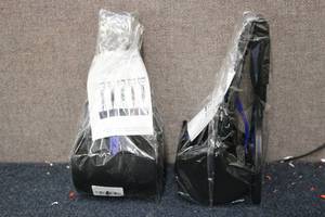lot 6 image: 2 New UPSKY foldable pooper scoops...