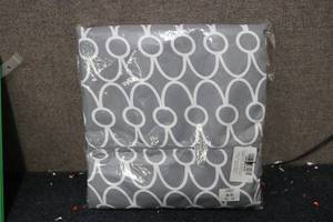 lot 14 image: New waterproof dog crate cover fits...