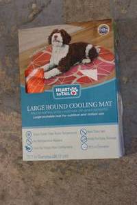 lot 19 image: New Heart to Tail Large Round Cooli...