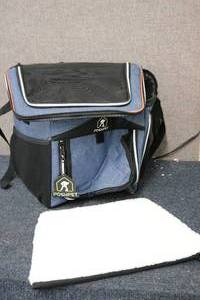 lot 35 image: Posh Pet Blue Bike Back Pack for ca...