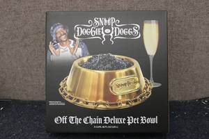 lot 36 image: Snoop Doggie Dogs Off The Chain Del...