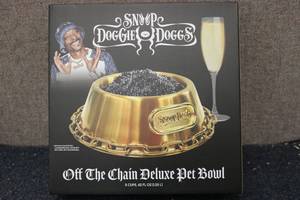 lot 41 image: Snoop Doggie Dogs Off The Chain Del...