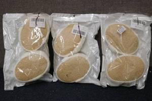 lot 66 image: 6 Exfoliating loofas...