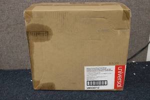 lot 102 image: Case of 12 Universal Deluxe Round R...