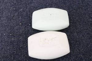 lot 113 image: 12 Bars of Lever 2000 hand soap...