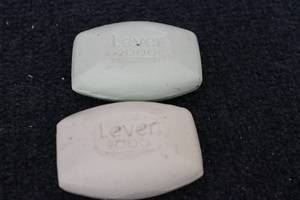 lot 117 image: 12 Bars of Lever 2000 hand soap...