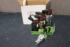 lot 168 image: 6 pack of XXL skull torches...