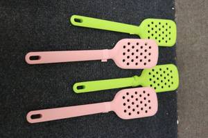 lot 221 image: 4 Slotted Spatulas...