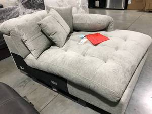 lot 1 image: POWER RECLINER CHAISE