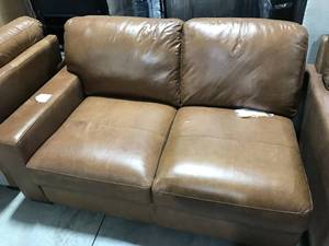 lot 5 image: SOFA SECTIONAL  PIECE