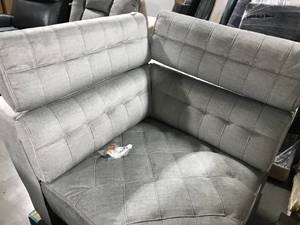 lot 24 image: CORNER SECTIONAL SOFA