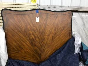 lot 40 image: WOOD TABLETOP