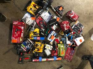 lot 22 image: Lot of Assorted Hand Tools and Hardware Various Models and Conditions Customer Returns See Pictures