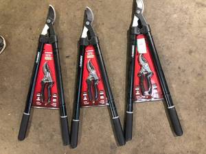 lot 11 image: Lot of 2-Piece Garden Tool Set (Lopper and Pruning Shears) Customer Returns See Pictures
