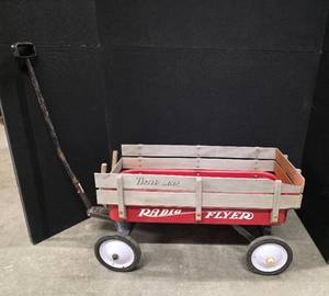 Radio-Flyer wagon