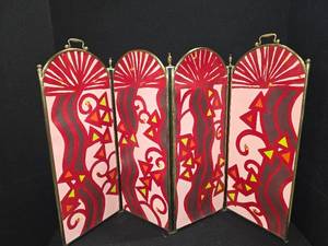 lot 21 image: Custom Fire Place Screen