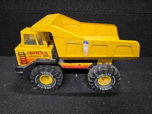 lot 90 image: Vintage Tonka Dump-Truck
