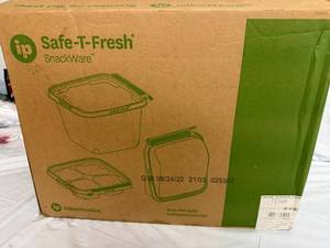 lot 21 image: Pack of Safe-T-Fresh Snackware