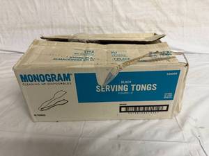 lot 27 image: 36 Plastic Serving Tongs