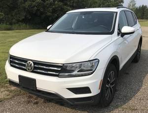 lot 1 image: 2019 Volkswagen Tiguan SE AWD